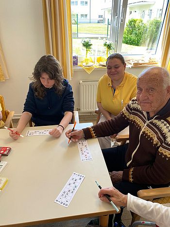 gesellige Spielerunden in der Cafeteria