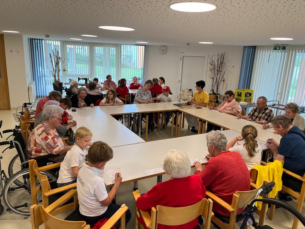 heute spielt eine große Gruppe