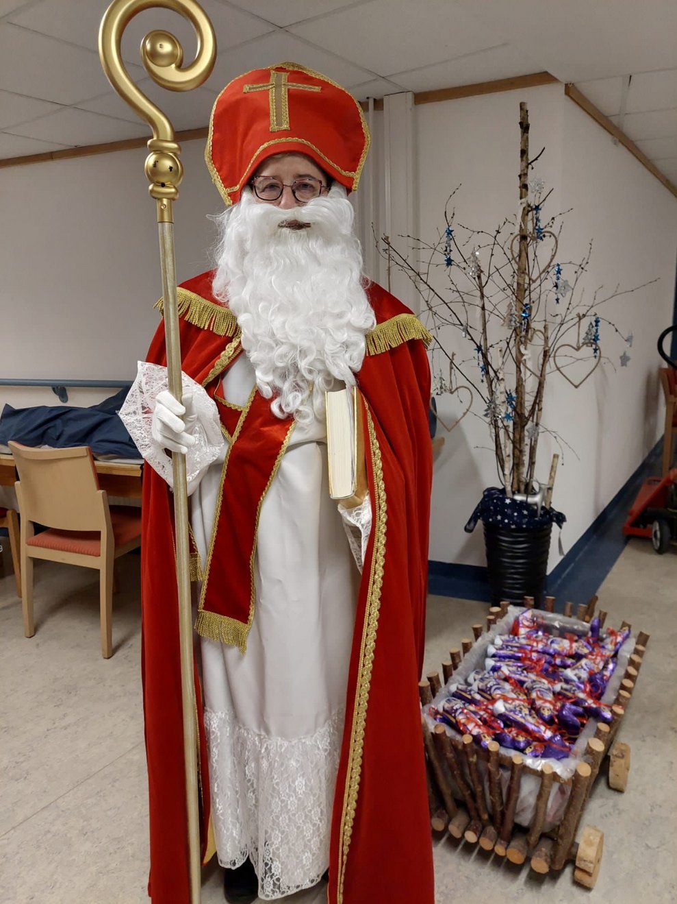Heiliger Nikolaus ist im Hause unterwegs