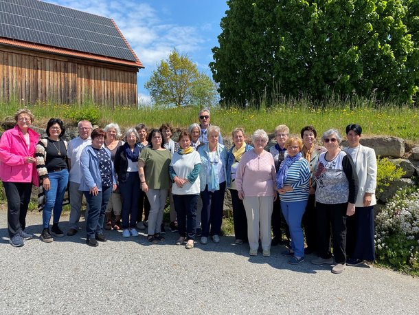 Seminartag für Freiwillige Mitarbeiterinnen und Mitarbeiter Gruppenfoto PBZ Schrems