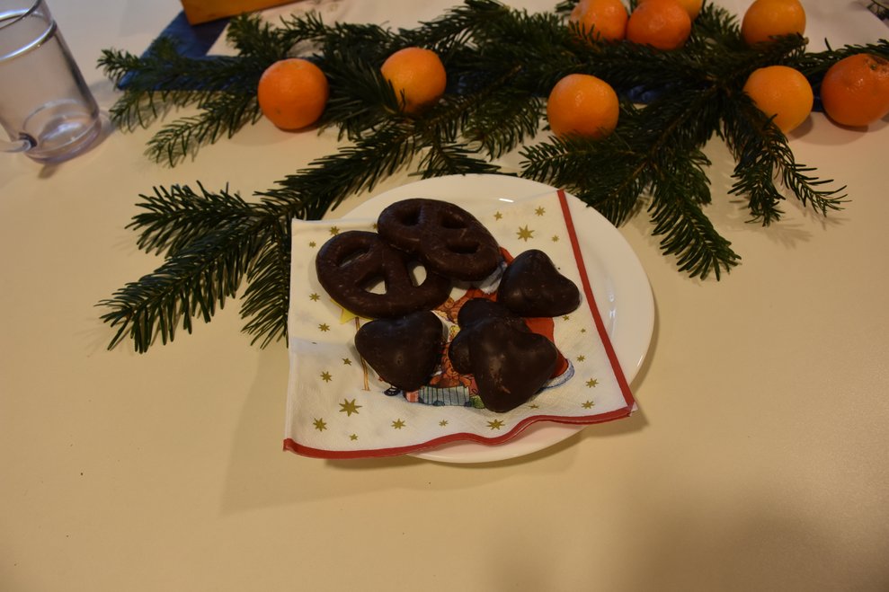 es gibt Lebkuchen und Mandarinen