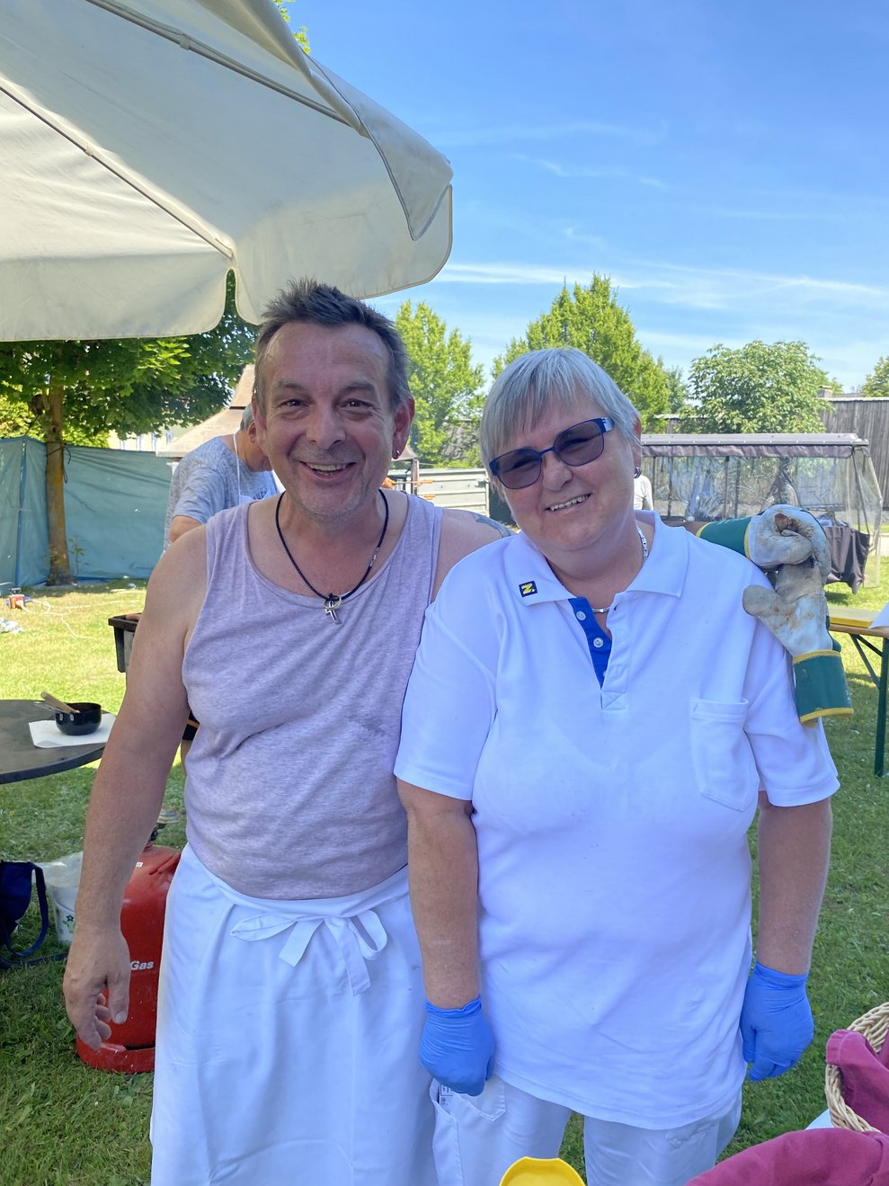 Franz unser Haustechniker und Melina aus der Küche