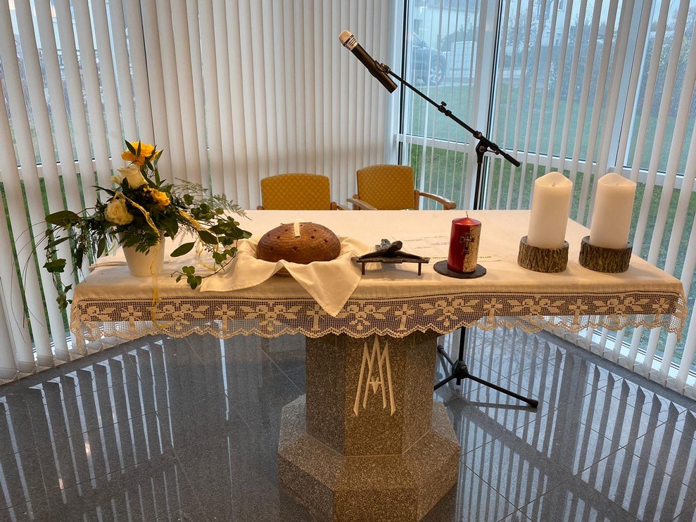 geschmückte Altar