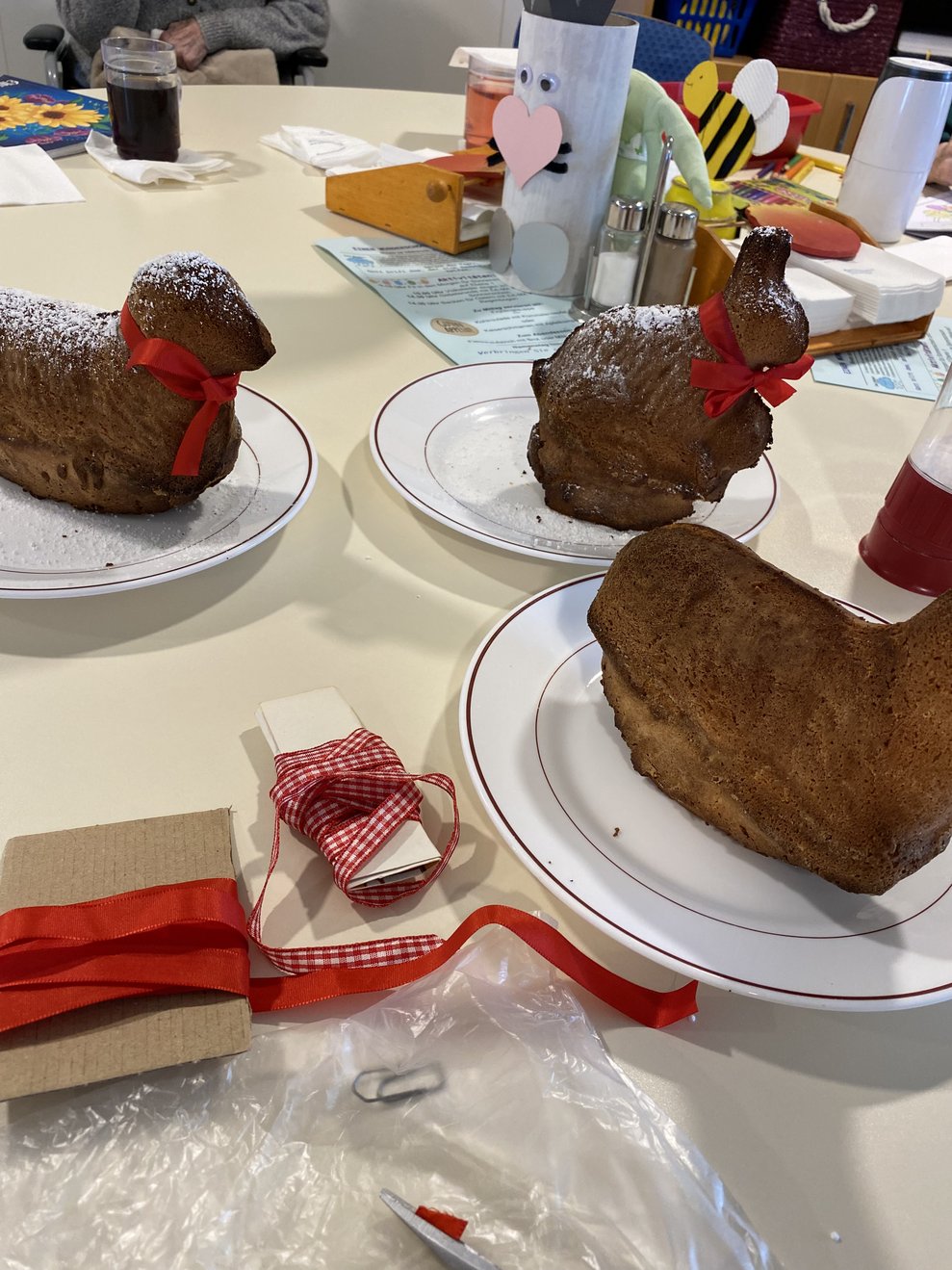 Hasen und Lämmchen sind essbereit